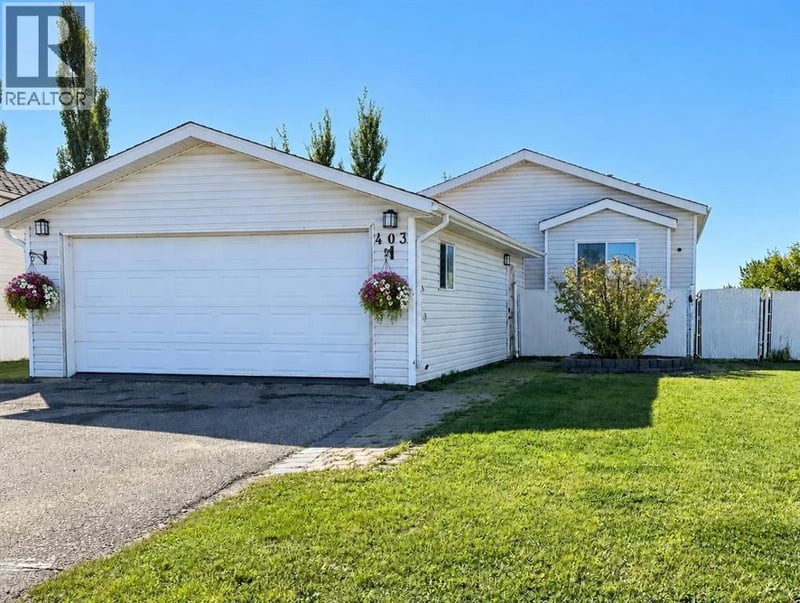 403 Silver Pointe Drive, Rural Grande Prairie No. 1, County of, Alberta, T8W5K5, Rural Grande Prairie No. 1, County of, Alberta — photo 1 of 5