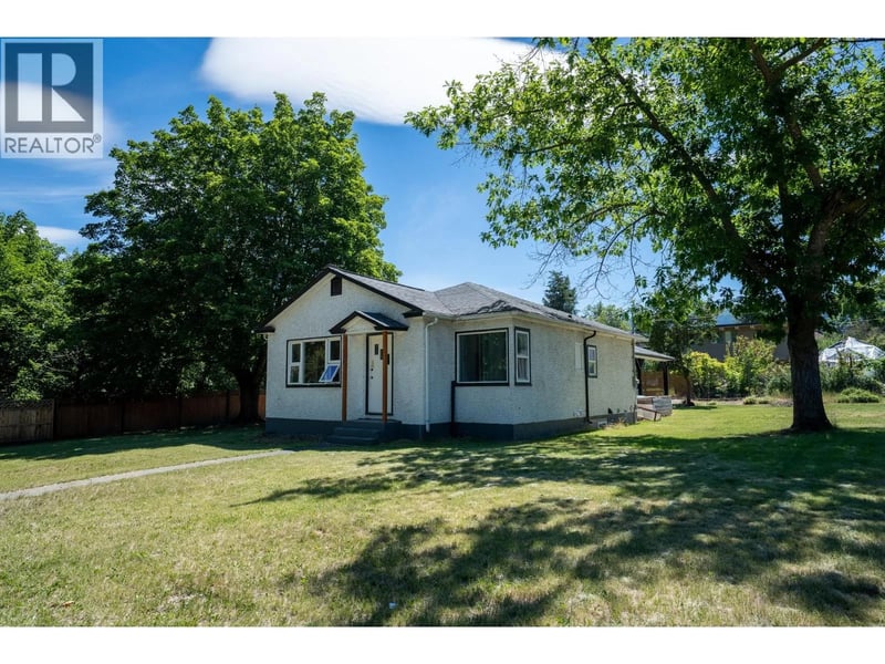778 Central Avenue, Grand Forks, British Columbia, V0H1H0, Grand Forks, British Columbia — photo 1 of 5
