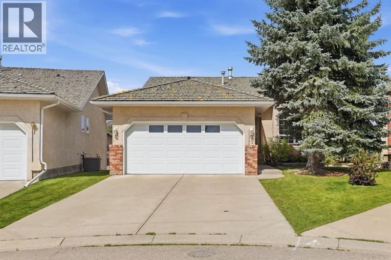 112 Shannon Road Southwest, Calgary, Alberta, T2Y3W7, Calgary, Alberta — photo 1 of 5