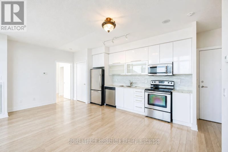 #903 90 Stadium Road, Toronto (Niagara), Ontario, M5V3W5, Toronto (Niagara), Ontario — photo 1 of 5