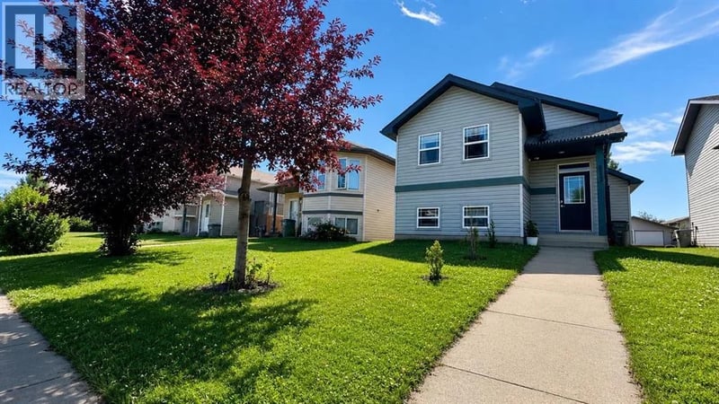 8833 67 Avenue, Grande Prairie, Alberta, T8W2X9, Grande Prairie, Alberta — photo 1 of 5
