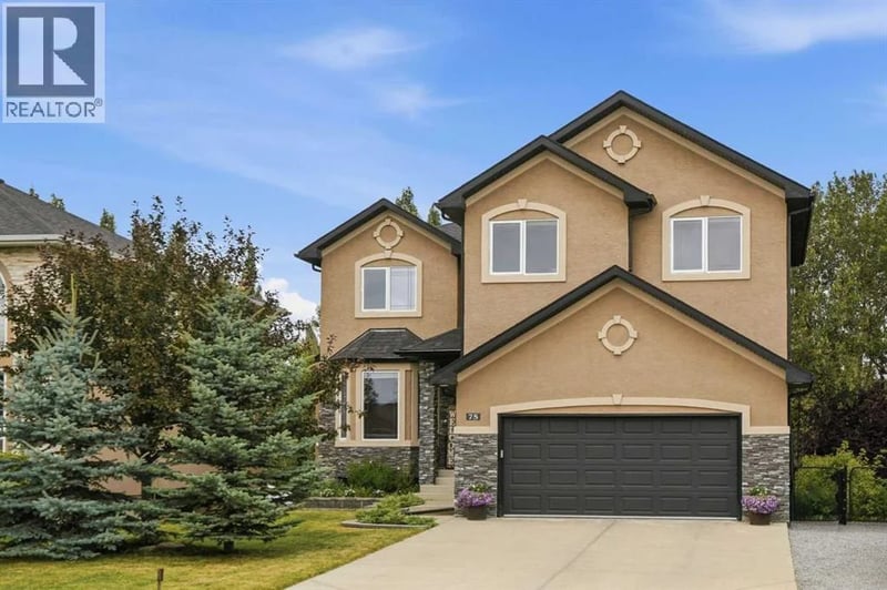 75 Royal Abbey Rise Northwest, Calgary, Alberta, T3G4Y5, Calgary, Alberta — photo 1 of 5