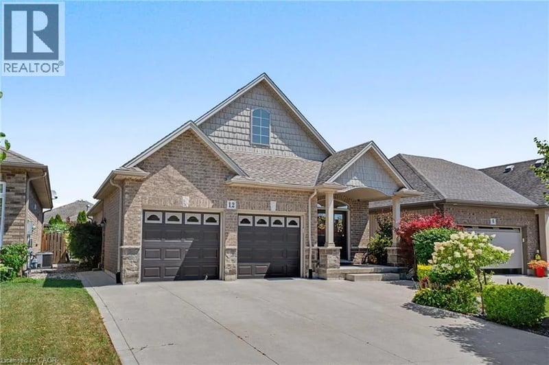 12 SILVERWOOD Avenue, Welland, Ontario, L3C0B7, Welland, Ontario — photo 1 of 5