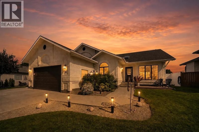 14 Denison Crescent, Red Deer, Alberta, T4R2E9, Red Deer, Alberta — photo 1 of 5
