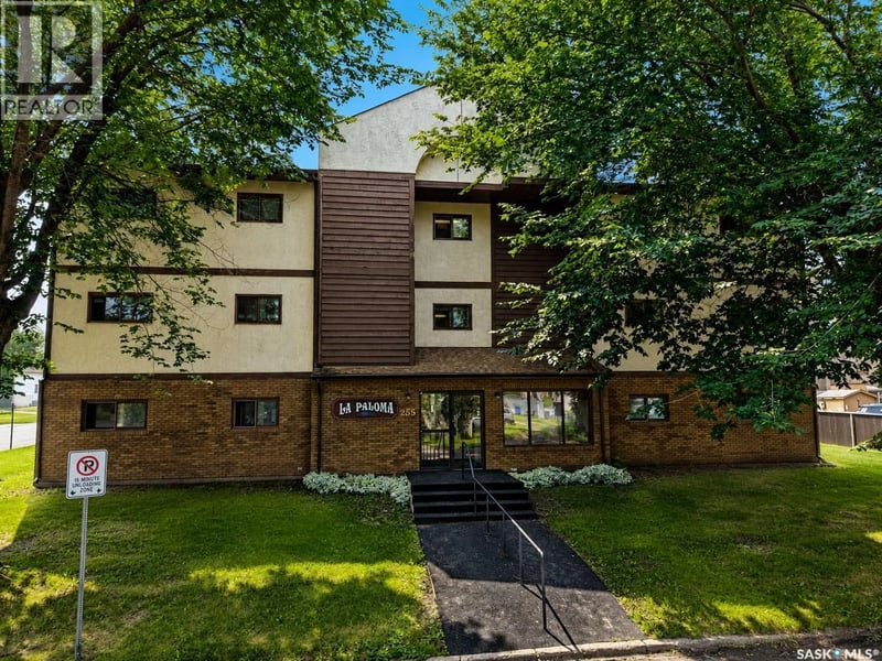 304 255 7th STREET E, Prince Albert, Saskatchewan, S6V0R9, Prince Albert, Saskatchewan — photo 1 of 5