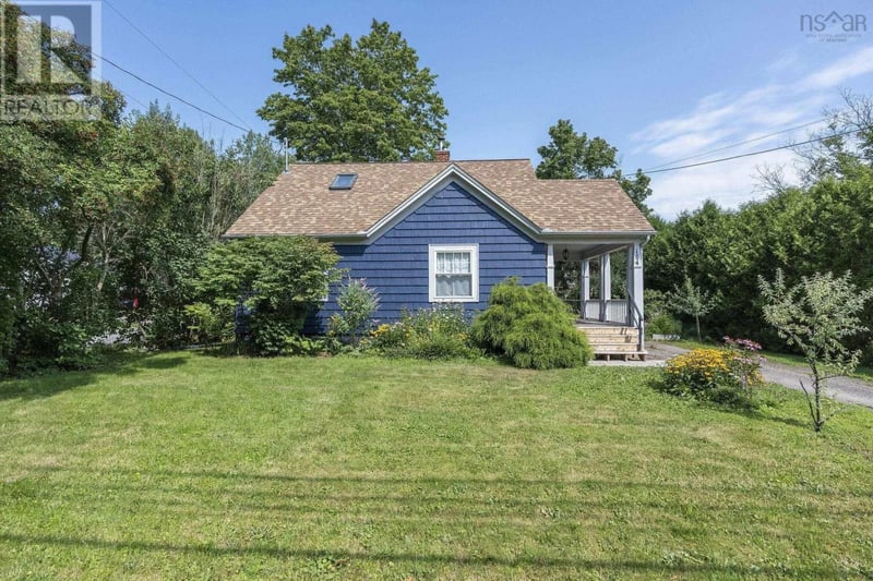 164 Cottage Street, Berwick, Nova Scotia, B0P1E0, Berwick, Nova Scotia — photo 1 of 5