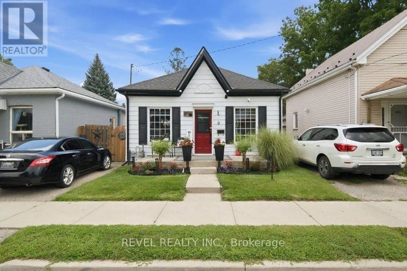 11 Esther Street, Brantford, Ontario, N3S6K3, Brantford, Ontario — photo 1 of 5