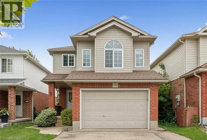 223 HOLLYRIDGE Crescent, Kitchener, Ontario, N2N3N3, Kitchener, Ontario — photo 1 of 5