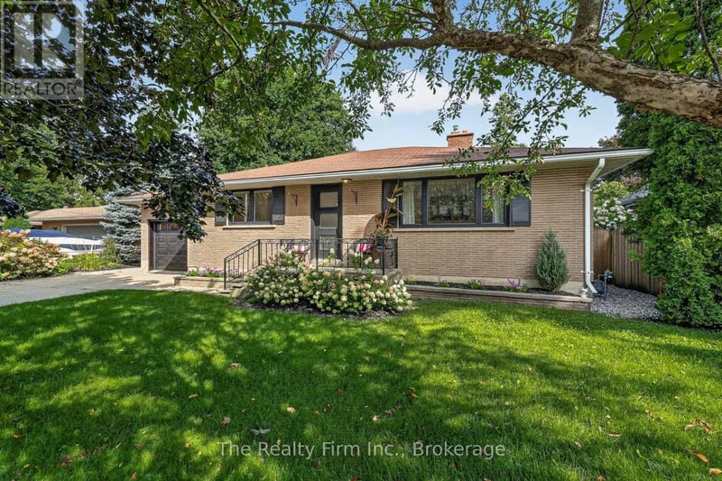 288 Main Street West, Norwich (Otterville), Ontario, N0J1R0, Norwich (Otterville), Ontario — photo 1 of 5