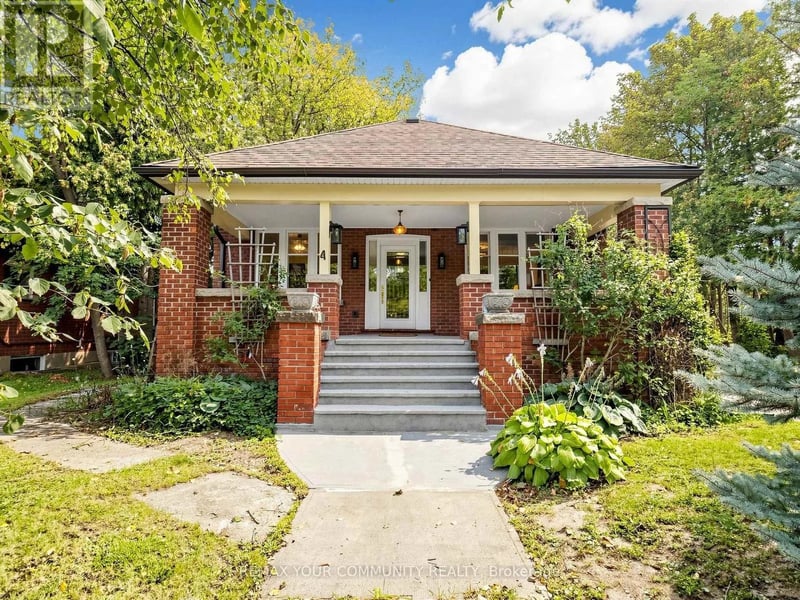 6055 Main Street, Whitchurch-Stouffville (Stouffville), Ontario, L4A3P6, Whitchurch-Stouffville (Stouffville), Ontario — photo 1 of 5