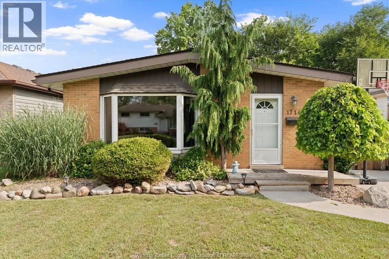 1714 SUN VALLEY Drive, Windsor, Ontario, N9C3R2, Windsor, Ontario — photo 1 of 5