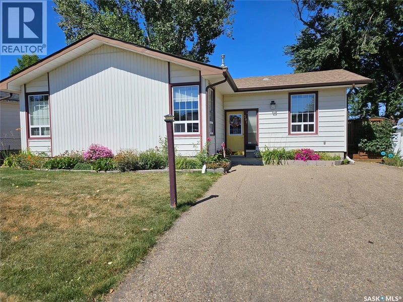 381 Allen DRIVE, Swift Current, Saskatchewan, S9H3A4, Swift Current, Saskatchewan — photo 1 of 5
