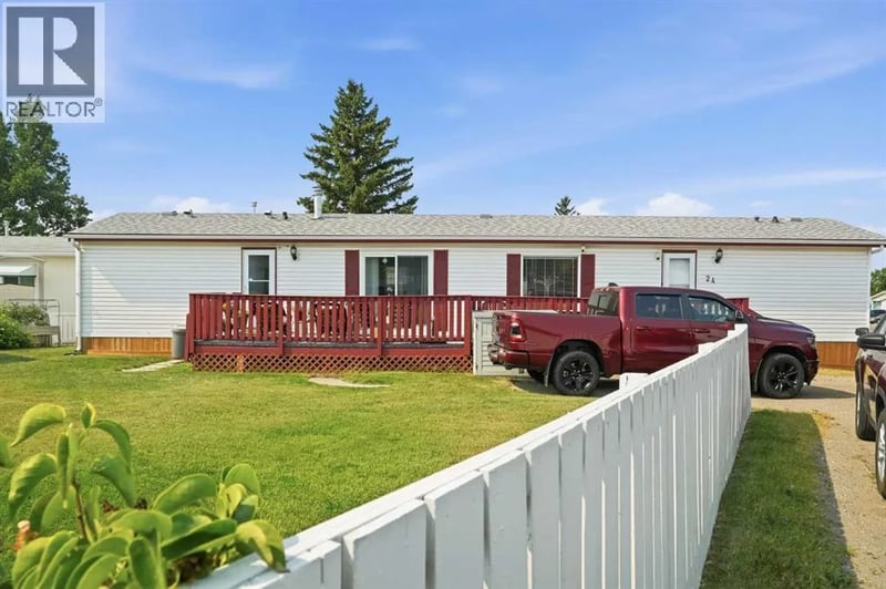 649 Main Street North, Airdrie, Alberta, T4B1Z7, Airdrie, Alberta — photo 1 of 5