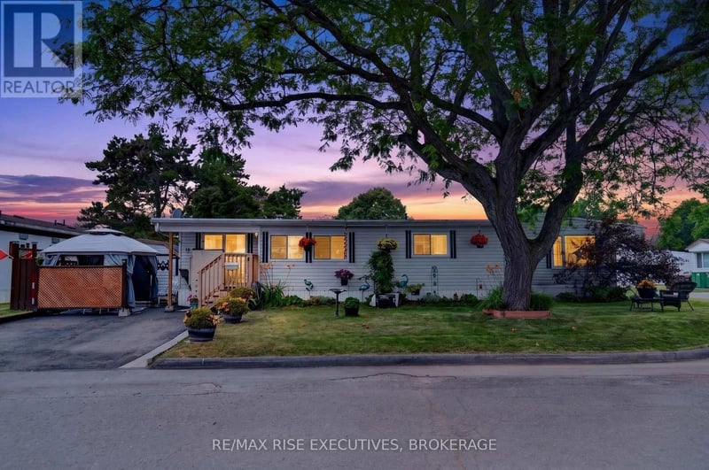 18 Wentworth Drive, Kingston (Rideau), Ontario, K7K5C9, Kingston (Rideau), Ontario — photo 1 of 5