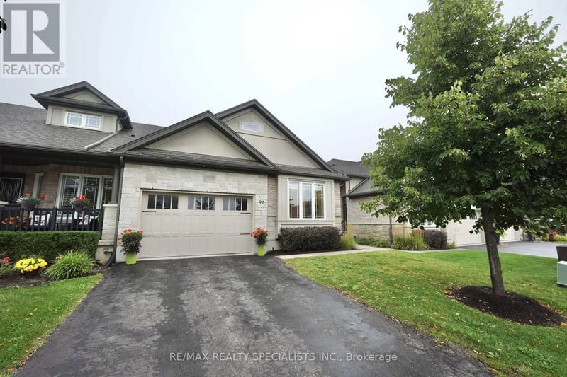 92 ABERDEEN Street, Centre Wellington (Fergus), Ontario, N1M0B8, Centre Wellington (Fergus), Ontario — photo 1 of 5