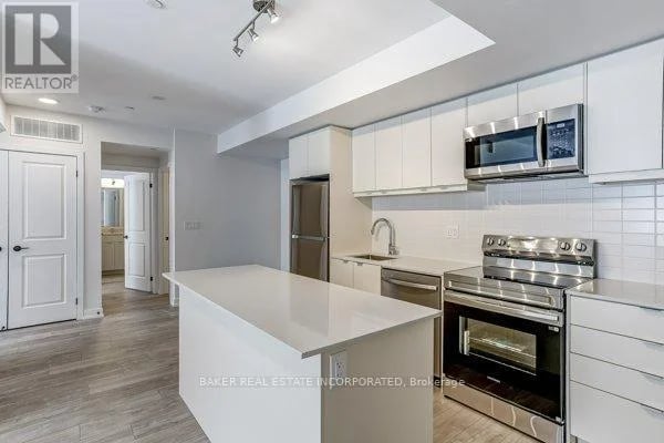 #129 31 Farmstead Road, Toronto (St. Andrew-Windfields), Ontario, M2L2X2, Toronto (St. Andrew-Windfields), Ontario — photo 1 of 5