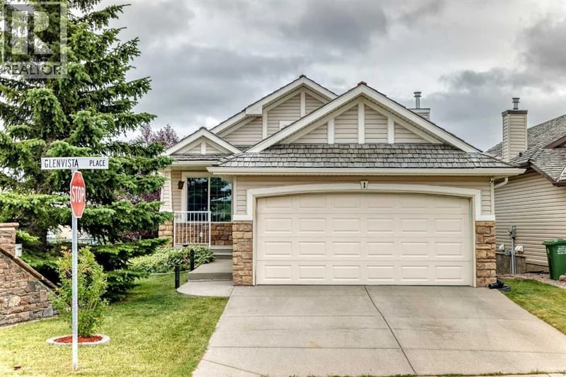 1 Glenvista Place, Cochrane, Alberta, T4C2K2, Cochrane, Alberta — photo 1 of 5