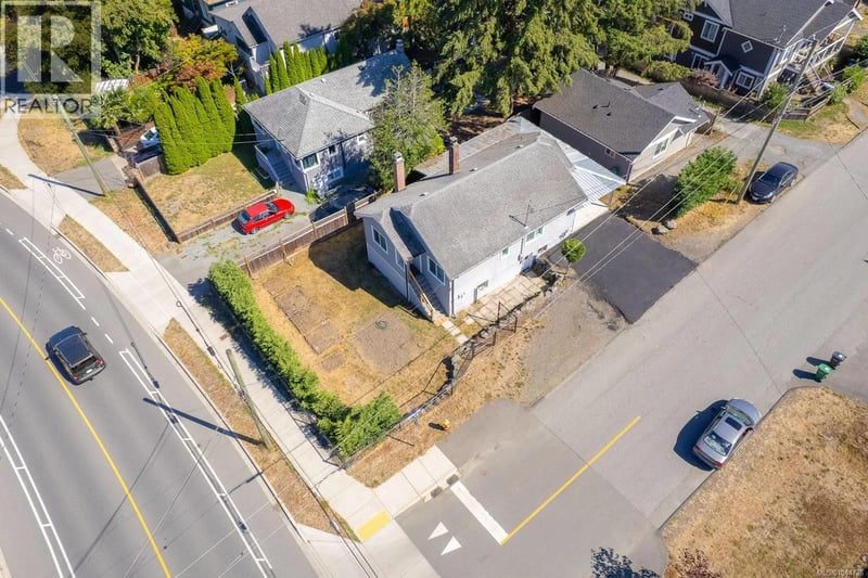 15 Fourth Street, Nanaimo, British Columbia, V9R1S6, Nanaimo, British Columbia — photo 1 of 5