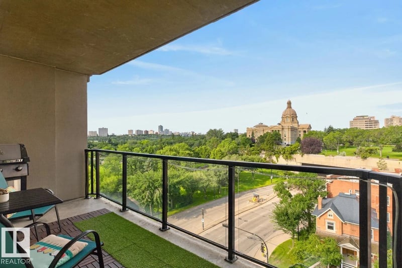 #801 9707 106 ST NW, Edmonton, Alberta, T5K0B7, Edmonton, Alberta — photo 1 of 5