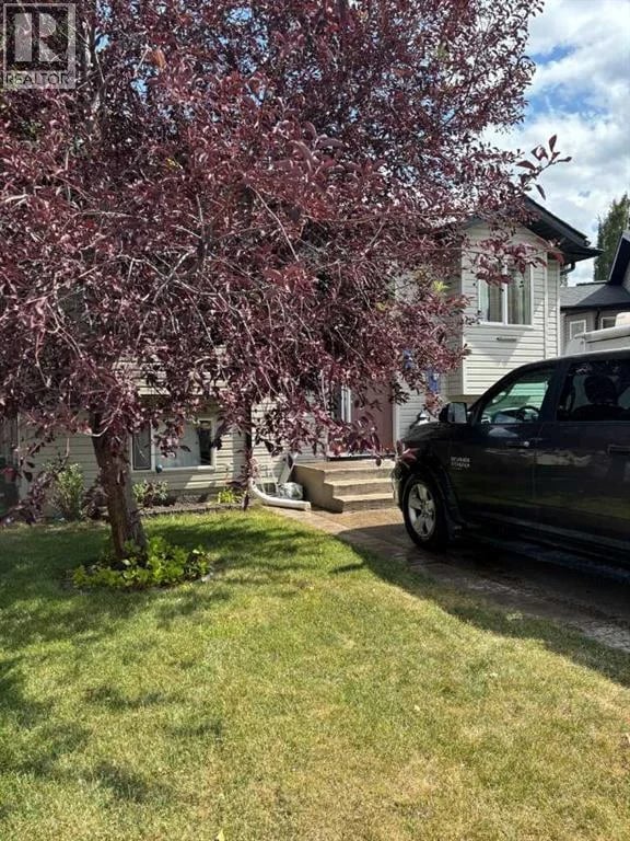 555 Blackfoot Manor West, Lethbridge, Alberta, T1K7W4, Lethbridge, Alberta