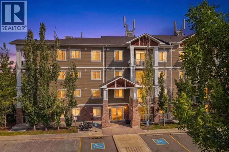 304 Cranberry Park Southeast, Calgary, Alberta, T3M1W2, Calgary, Alberta — photo 1 of 5