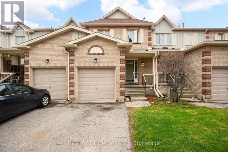 #163 302 College Avenue West, Guelph (Dovercliffe Park/Old University), Ontario, N1G4T6, Guelph (Dovercliffe Park/Old University), Ontario — photo 1 of 5