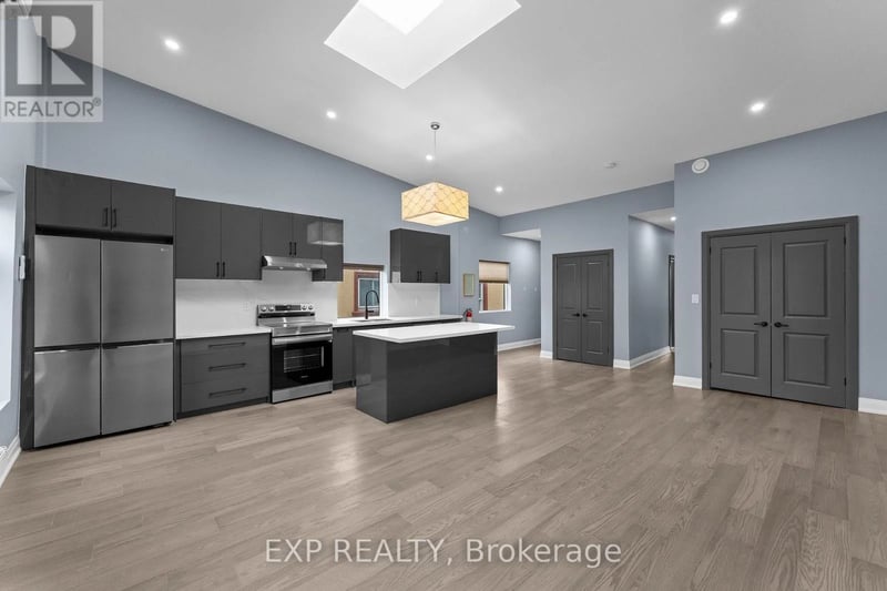 #1 5850 Ferry Street, Niagara Falls (Dorchester), Ontario, L2G1S9, Niagara Falls (Dorchester), Ontario — photo 1 of 5
