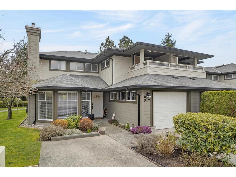 #109 16080 82 Avenue, Surrey, British Columbia, V4N0N6, Surrey, British Columbia — photo 1 of 5