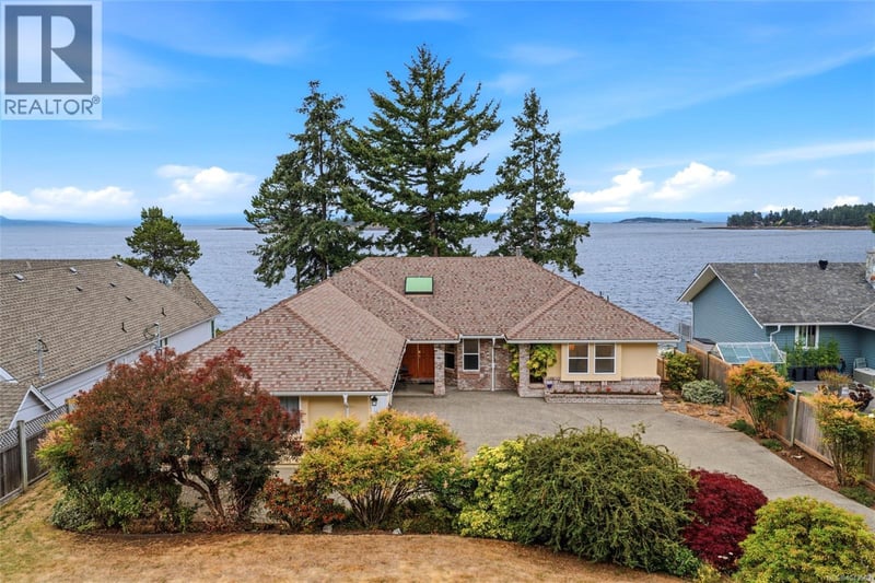1432 Madrona Drive, Nanoose Bay, British Columbia, V9P9C9, Nanoose Bay, British Columbia — photo 1 of 5