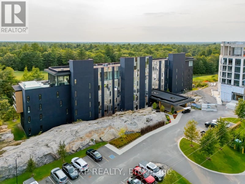 #102 120 Carrick Trail, Gravenhurst (Muskoka (S)), Ontario, P1P0B6, Gravenhurst (Muskoka (S)), Ontario — photo 1 of 5