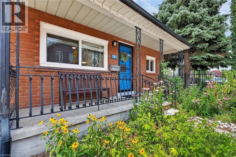 187 RAY Street North, Hamilton, Ontario, L8R2Y3, Hamilton, Ontario — photo 1 of 5