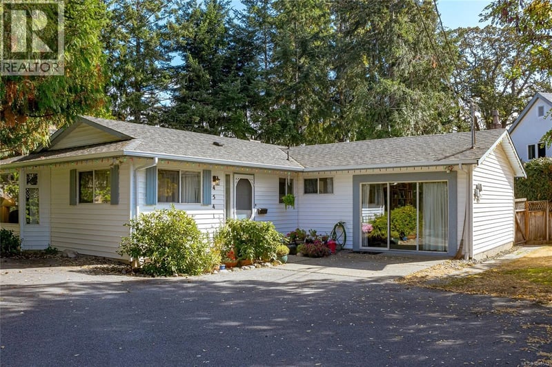 4541 Elk Lake Drive, Saanich, British Columbia, V8Z6L3, Saanich, British Columbia — photo 1 of 5