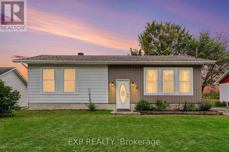 18 Centre Street, Clarence-Rockland, Ontario, K0A1E0, Clarence-Rockland, Ontario — photo 1 of 5