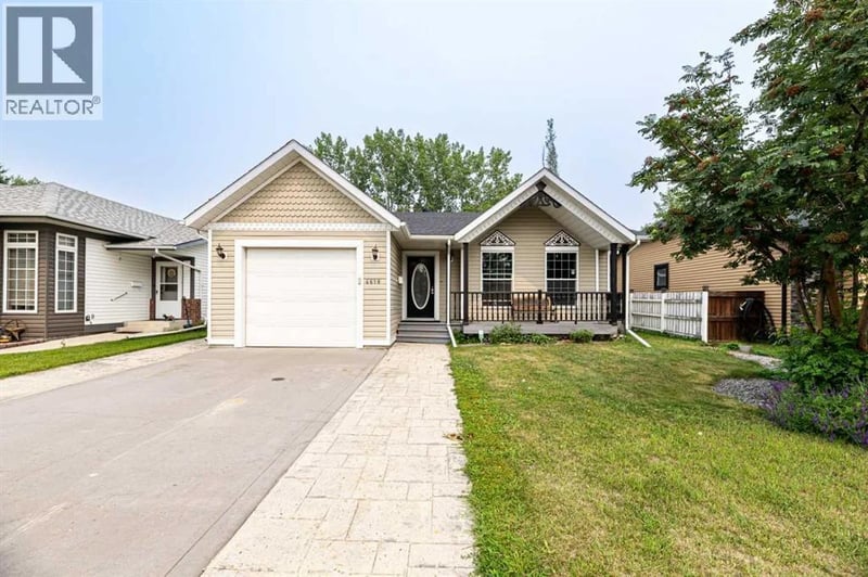 4618 55 Avenue, Lacombe, Alberta, T4L1T7, Lacombe, Alberta — photo 1 of 5