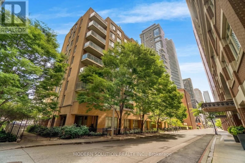 #201 99 Hayden Street, Toronto (Church-Yonge Corridor), Ontario, M4Y3B4, Toronto (Church-Yonge Corridor), Ontario — photo 1 of 5