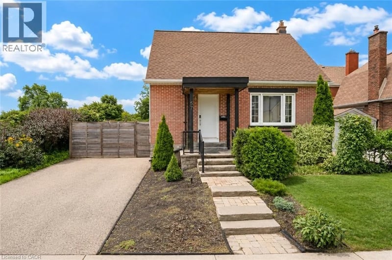 57 PEPPLER Street, Waterloo, Ontario, N2J3C7, Waterloo, Ontario — photo 1 of 5