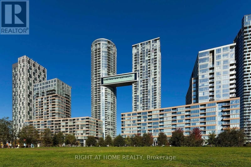 #356 10 Capreol Court, Toronto (Waterfront Communities), Ontario, M5V4B3, Toronto (Waterfront Communities), Ontario — photo 1 of 5