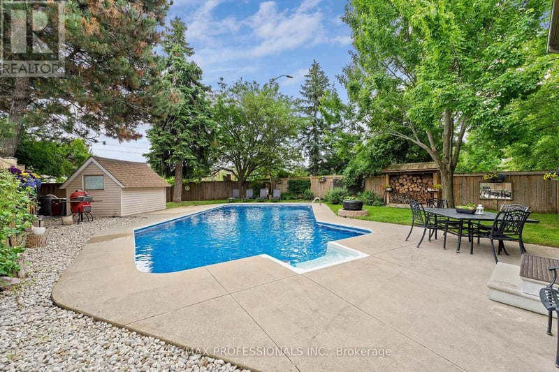 6031 Edenwood Drive, Mississauga (Meadowvale), Ontario, L5N2Y6, Mississauga (Meadowvale), Ontario — photo 1 of 5