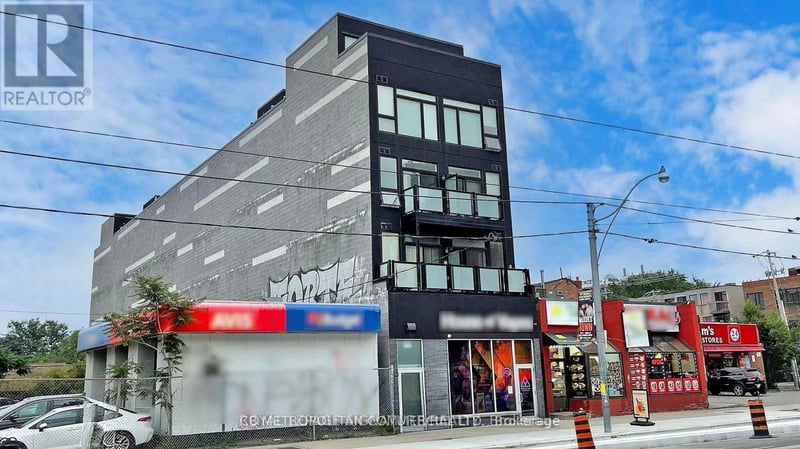 #402 335 College Street, Toronto (Kensington-Chinatown), Ontario, M5T1S2, Toronto (Kensington-Chinatown), Ontario — photo 1 of 5