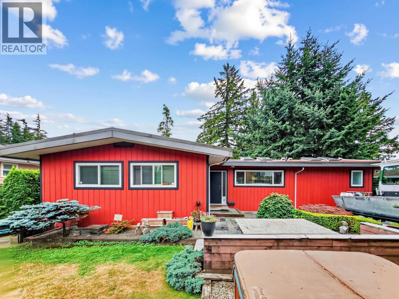 712 SHAW Avenue, Coquitlam, British Columbia, V3K2R6, Coquitlam, British Columbia — photo 1 of 5
