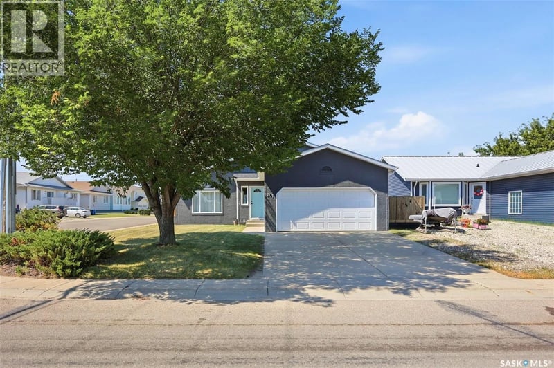 201 1st AVENUE N, Warman, Saskatchewan, S0K4S0, Warman, Saskatchewan — photo 1 of 5