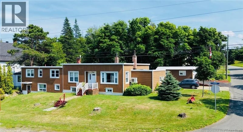 14 Stanley Street, Campbellton, New Brunswick, E3N1G6, Campbellton, New Brunswick — photo 1 of 5
