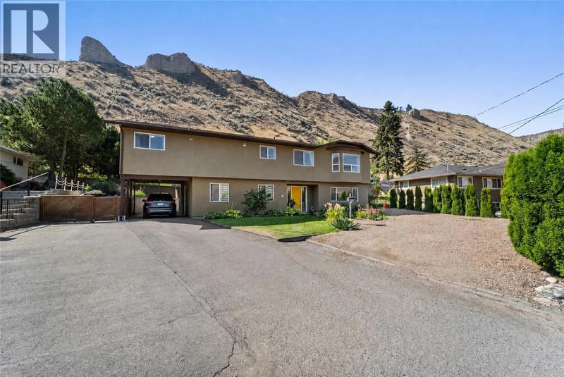 2045 Valleyview Drive, Kamloops, British Columbia, V2C4C3, Kamloops, British Columbia — photo 1 of 5