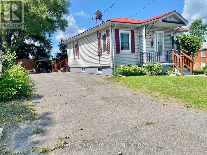 404 Bleecker Avenue, Belleville (Belleville Ward), Ontario, K8N3V8, Belleville (Belleville Ward), Ontario — photo 1 of 5