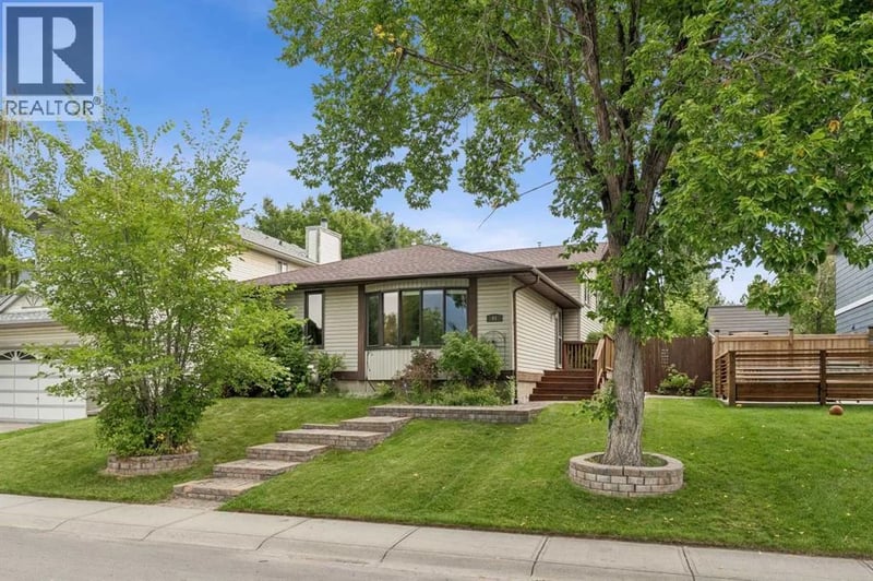 44 Mckinley Rise Southeast, Calgary, Alberta, T2Z1W1, Calgary, Alberta — photo 1 of 5