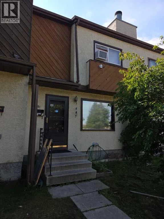 3 Grant Street, Red Deer, Alberta, T4P3A4, Red Deer, Alberta — photo 1 of 5