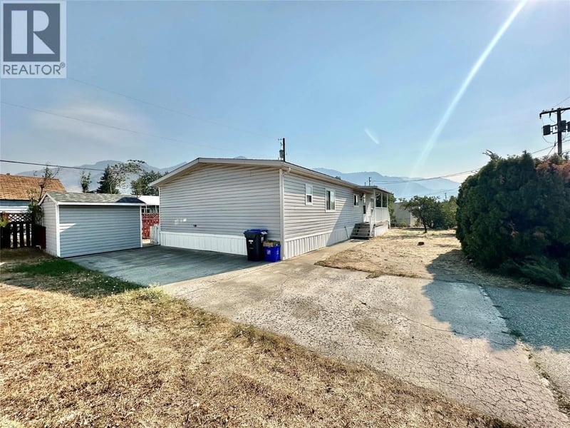 908 BLAKEBOROUGH Avenue, Keremeos, British Columbia, V0X1N2, Keremeos, British Columbia — photo 1 of 5