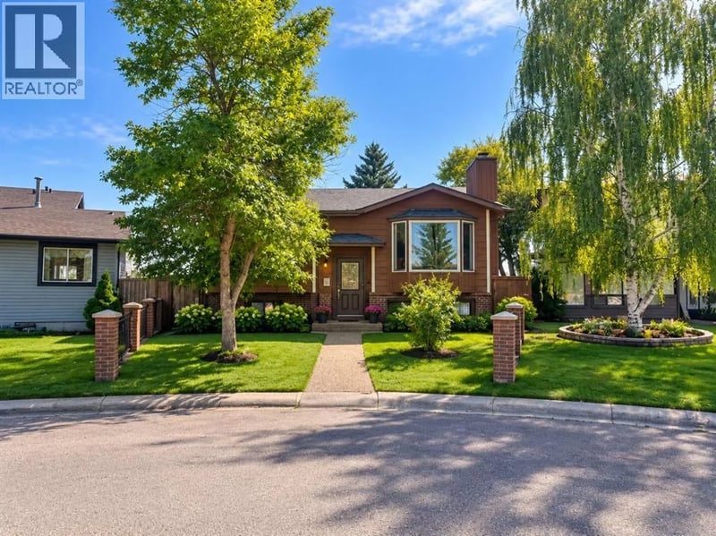 27 Castlebrook Court Northeast, Calgary, Alberta, t3j1z6, Calgary, Alberta — photo 1 of 5