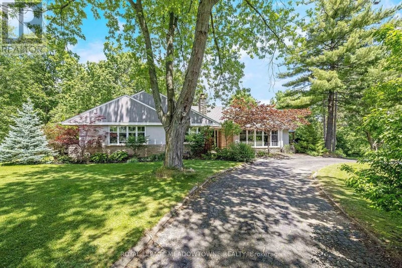 161 Confederation Street, Halton Hills (Glen Williams), Ontario, L7G4S8, Halton Hills (Glen Williams), Ontario — photo 1 of 5
