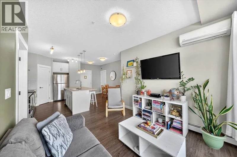 10 Walgrove Walk Southeast, Calgary, Alberta, T2X4E3, Calgary, Alberta — photo 1 of 5